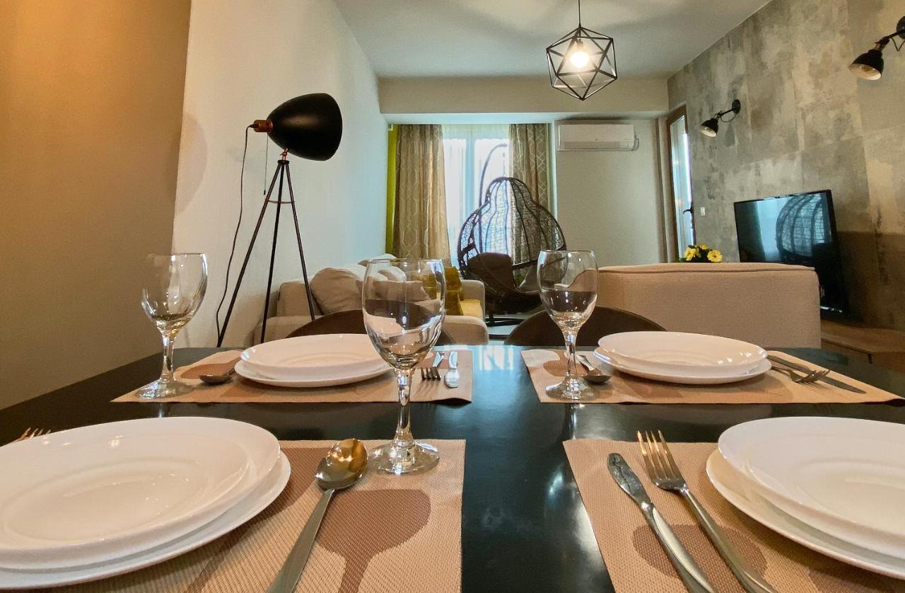 Stylish Apartment, Skopje Centre - Private Parking - Panoramic Views Luaran gambar
