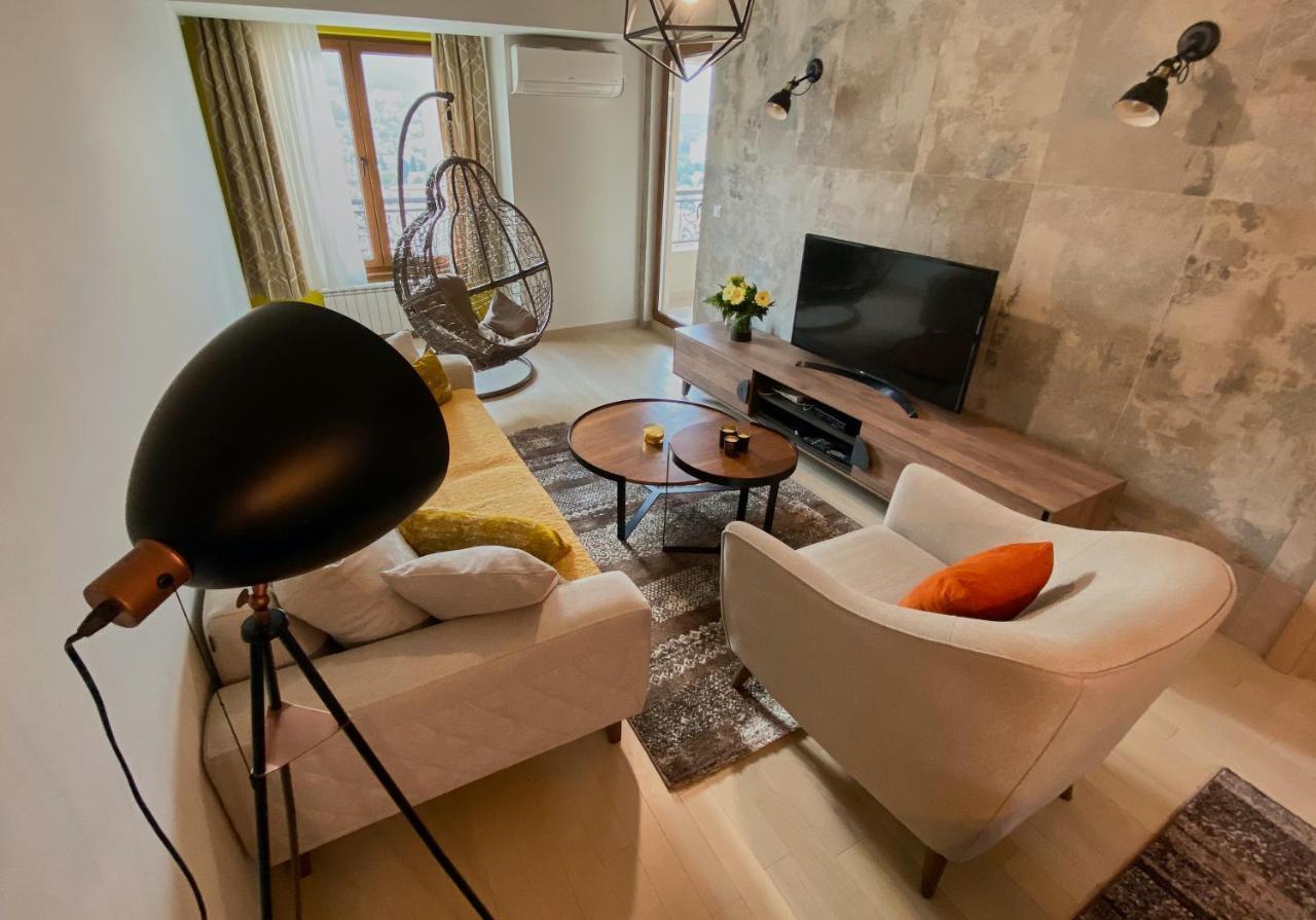 Stylish Apartment, Skopje Centre - Private Parking - Panoramic Views Luaran gambar