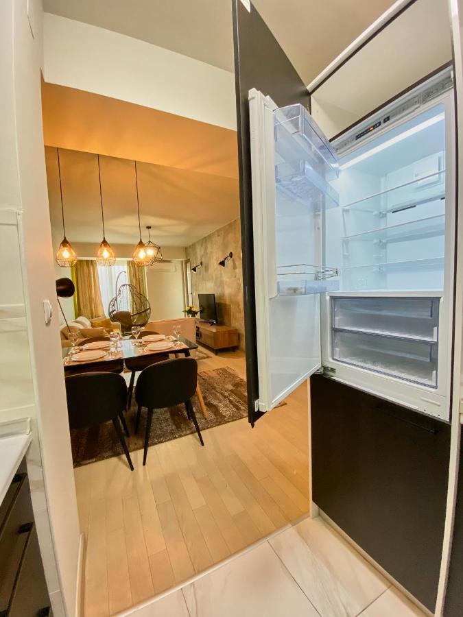 Stylish Apartment, Skopje Centre - Private Parking - Panoramic Views Luaran gambar